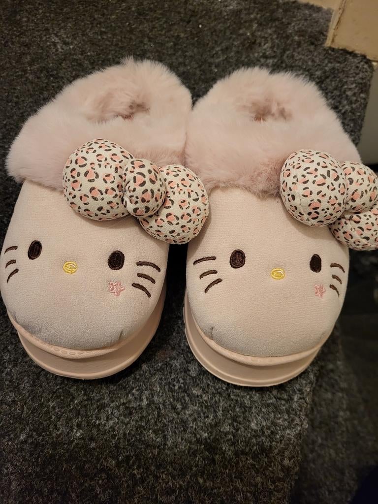 Roze Hello Kitty pantoffels maat 36-37 nieuw, Ophalen of Verzenden