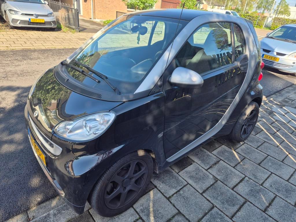 Smart ForTwo 1.0 52KW Coupe MHD AUT 2011 Grijs met nieuwe ap, Auto's, Smart, Automaat, Achterwielaandrijving, 18 €/maand, 23 km/l