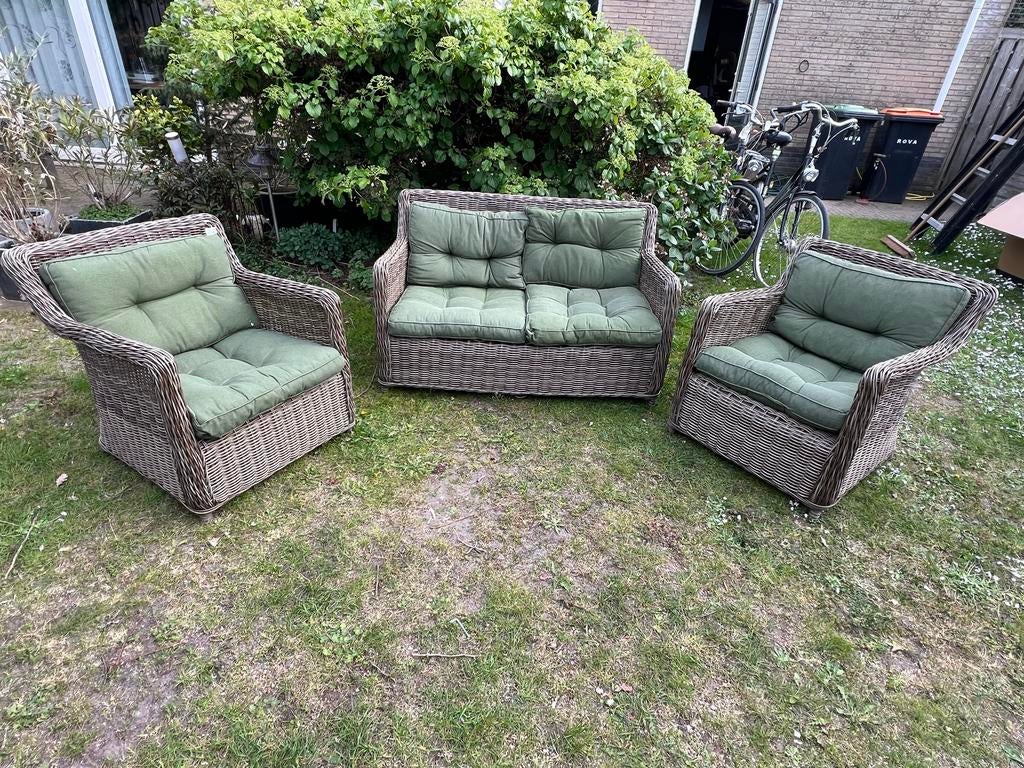 Wicker loungeset met 2 stoelen en 1 tweezitsbank, Ophalen, 4 zitplaatsen, Gebruikt, Loungeset