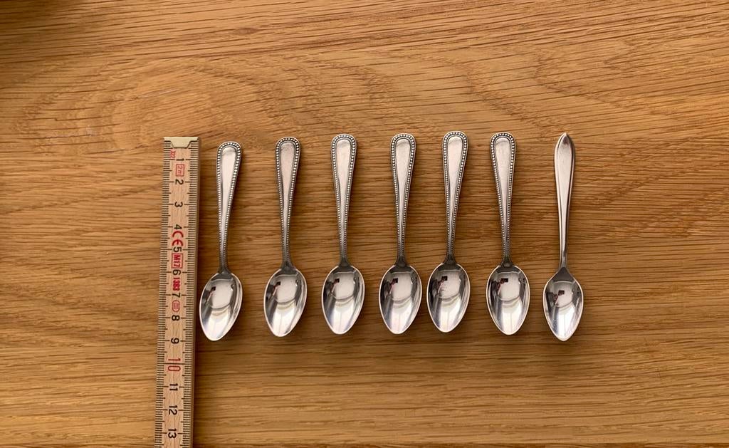 Set van 6 zilverkleurige lepels met parelrand, Antiek en Kunst, Antiek | Bestek, Ophalen of Verzenden