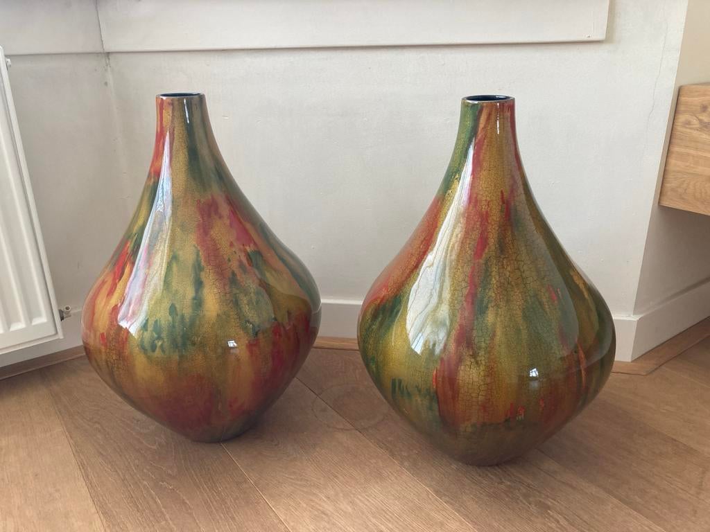 Set van twee decoratieve vazen - 55 cm hoog, Huis en Inrichting, Woonaccessoires | Vazen, Zo goed als nieuw, Overige kleuren, 50 tot 75 cm