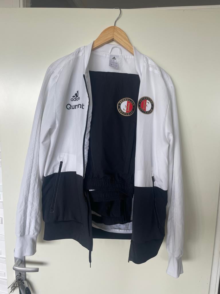 Feyenoord trainingspak maat M, Kleding | Heren, Sportkleding, Gedragen, Voetbal, Maat 48/50 (M), Wit, Ophalen of Verzenden