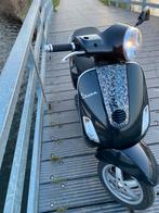 Vespa lx50 2takt, Fietsen en Brommers, Scooters | Piaggio, Ophalen of Verzenden, Zo goed als nieuw, Benzine, Overige modellen