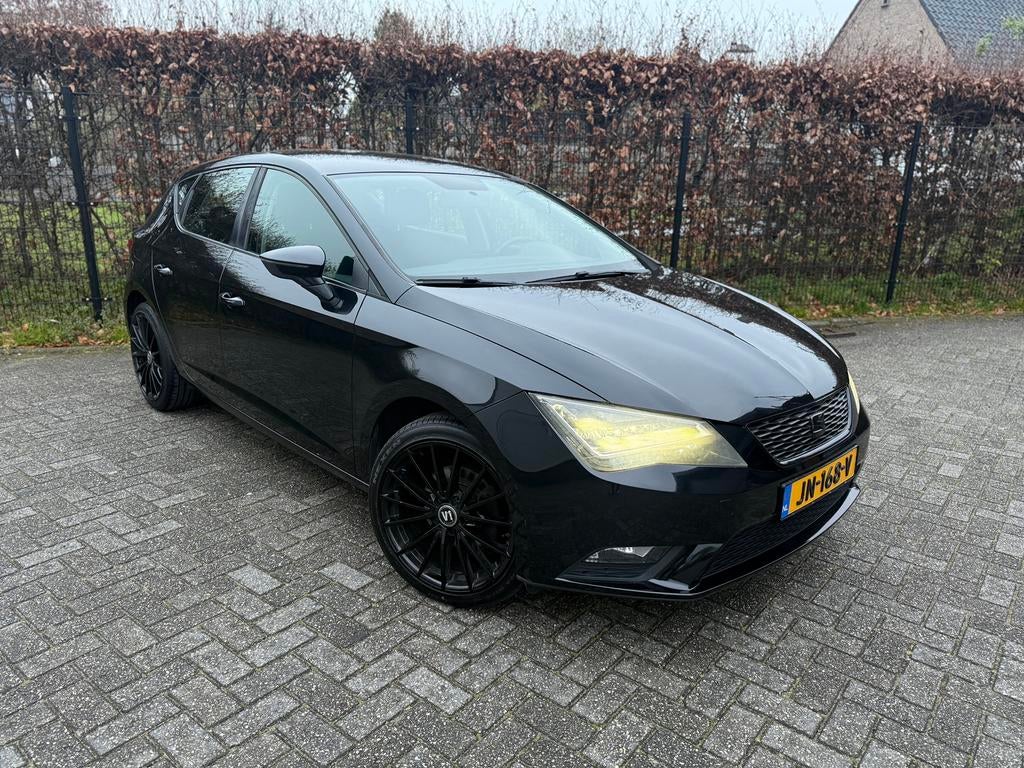 Seat Leon 1.2 TSI 77KW 2013 Zwart, Auto's, Seat, Voorwielaandrijving, Zwart, 4 cilinders, Leon