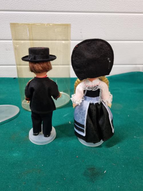 poppen souvenir stel kledendracht, Verzamelen, Poppen, Ophalen of Verzenden, 'T Olde Gre-j, Info@toldegrej.nl, Endepoelstraat 20f Didam