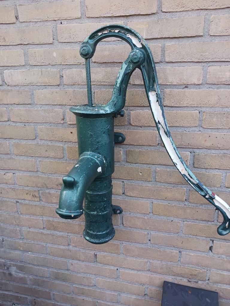 Oude handpomp, Ophalen of Verzenden