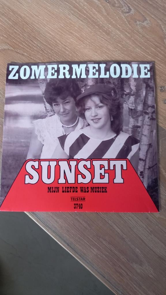 Sunset.  Zomermelodie. Telstar hit, Ophalen of Verzenden, Gebruikt, Overige formaten, Levenslied of Smartlap