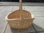 Rieten mand met hengsel uitdeelmand plukmand, Ophalen of Verzenden, Gebruikt, Rechthoekig, Riet