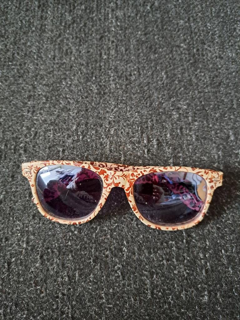2 super mooie rayban zonnebril met hoesje, Sieraden, Tassen en Uiterlijk, Zonnebrillen en Brillen | Dames, Ophalen of Verzenden