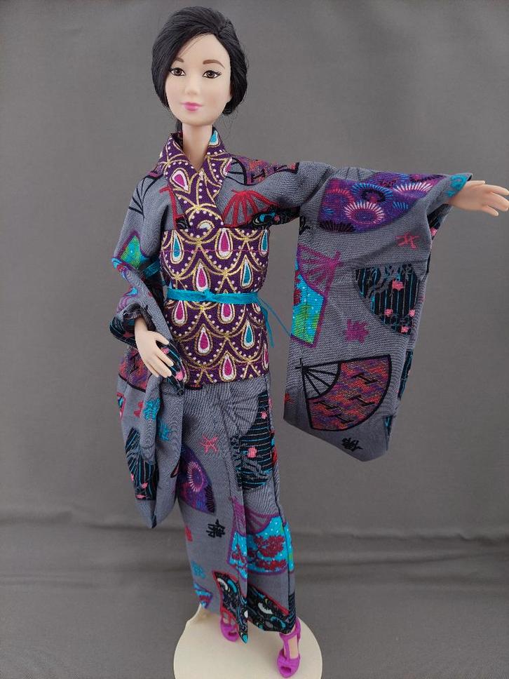 Barbie kleding / Kleertjes Hanabira Kimono, Kinderen en Baby's, Speelgoed | Poppen, Nieuw, Barbie, Verzenden