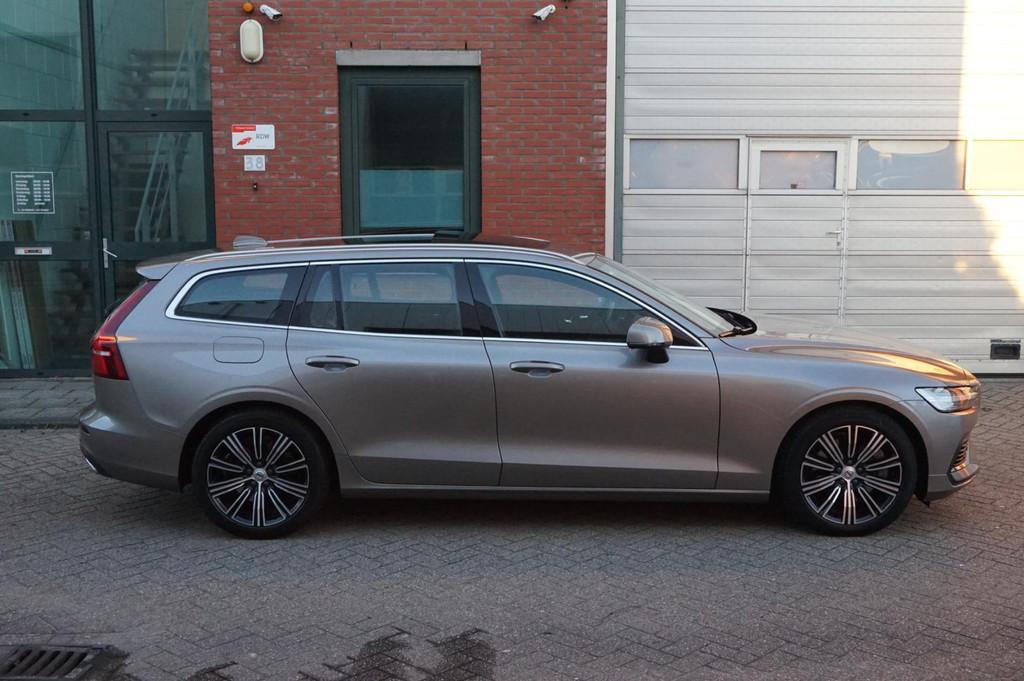 Volvo V60 2.0 T6 Twin Engine AWD Inscription Pano, Massage H, Automaat, Euro 6, 4 cilinders, Vierwielaandrijving