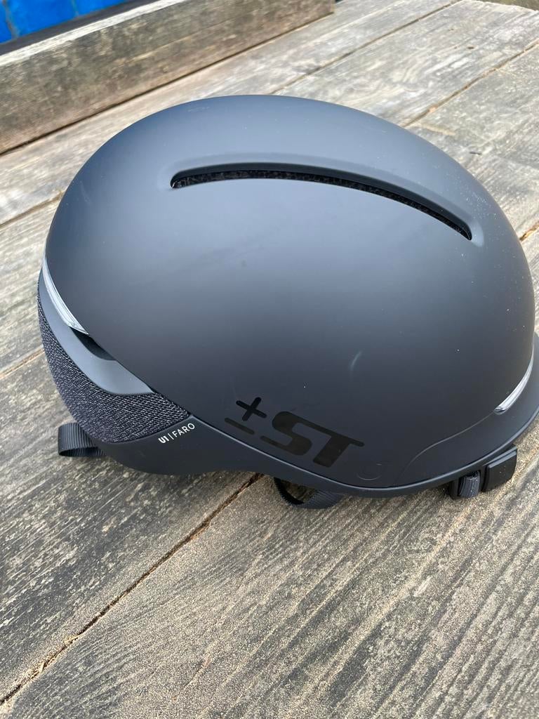 Stromer fiets helm smart verlichting in zeer goede staat, Ophalen, Zo goed als nieuw, Heer of Dame