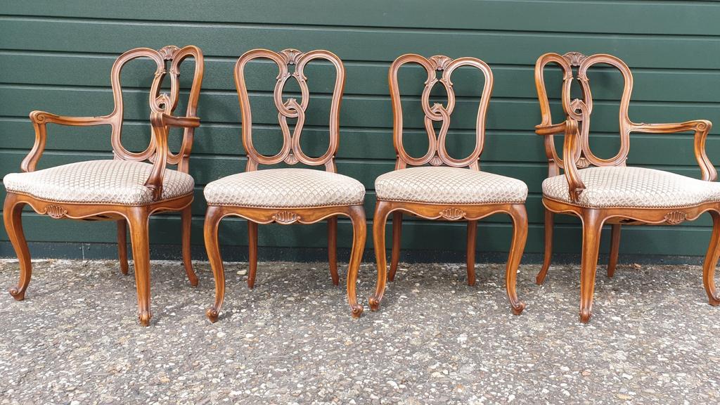 Krakelingen eetkamer stoelen, Ophalen