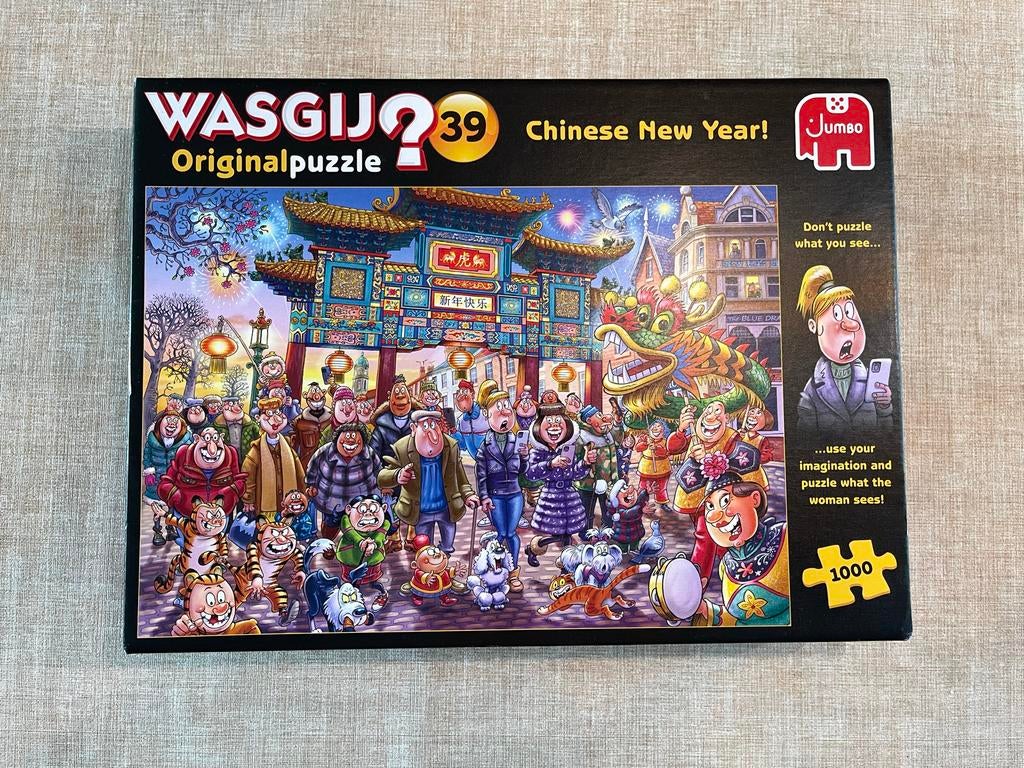 Wasgij Original 39: Chinese New Year! 1000 stukjes, Ophalen of Verzenden, 500 t/m 1500 stukjes, Zo goed als nieuw, Legpuzzel