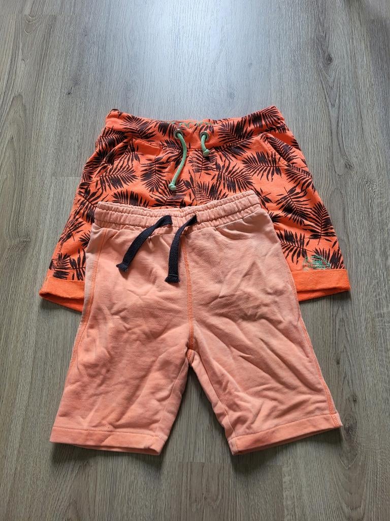 2 korte broeken hema unlocked maat 128, Kinderen en Baby's, Kinderkleding | Maat 128, Broek, Gebruikt, Ophalen of Verzenden, Hema
