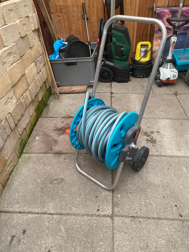 Gardena slangenhaspel zo goed als nieuw, Tuin en Terras, Tuinslangen, Ophalen, Zo goed als nieuw, Tuinslanghaspel
