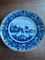 Delfts blauw wandbord met molens en kippen, Ophalen of Verzenden