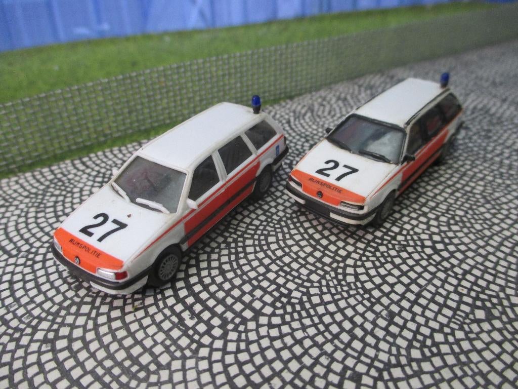 VW Passat B3 Variant - Herpa Rijkspolitie gemodificeerd, Ophalen of Verzenden, Gebruikt, Auto, Herpa