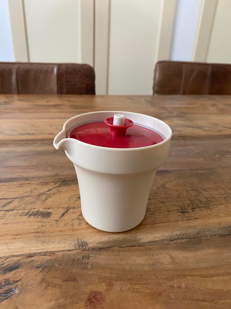 Tupperware retro kannetje, Ophalen of Verzenden, Crème, Beker of Kan