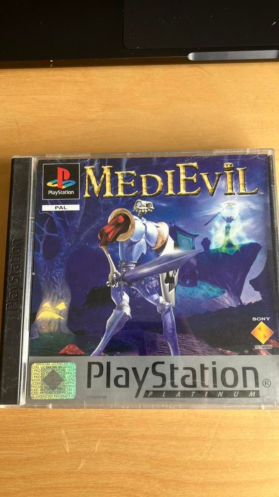 PS1 Game - Medievil, Spelcomputers en Games, Games | Sony PlayStation 1, 1 speler, Racen en Vliegen, Ophalen of Verzenden, Zo goed als nieuw