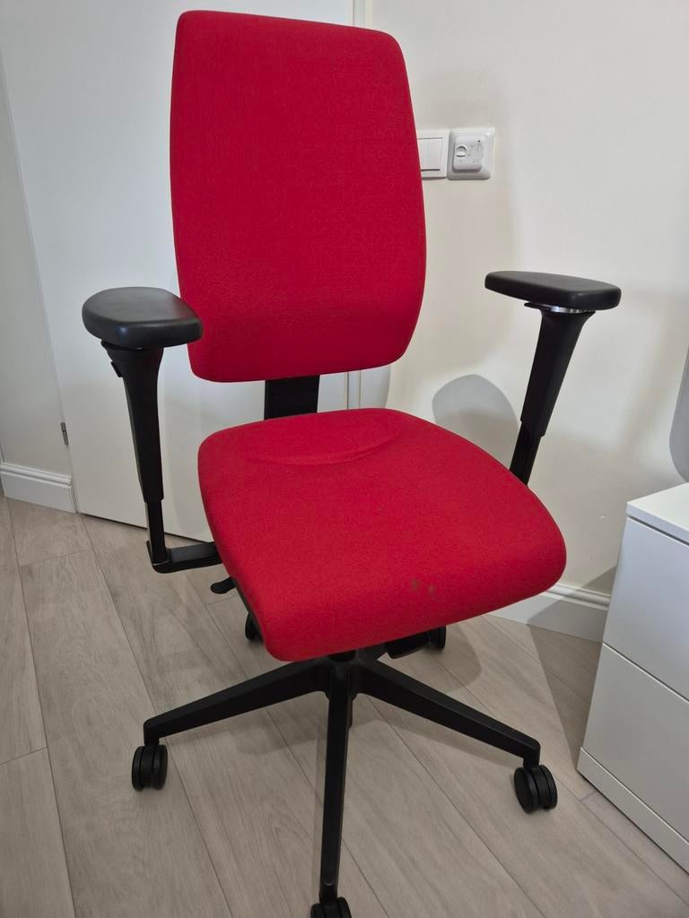 Giroflex bureaustoel, Huis en Inrichting, Bureaustoelen, Ophalen, Gebruikt, Bureaustoel, Rood