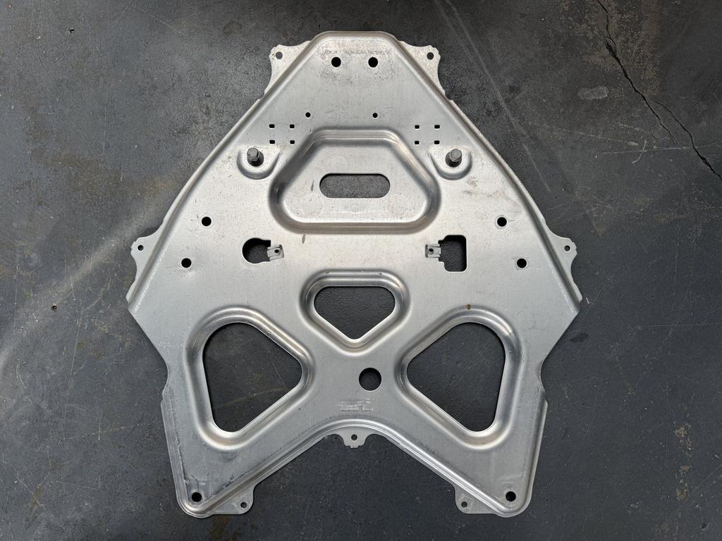 981.331.261.13  alu bodemplaat, Auto-onderdelen, Gebruikt, -, -, Ophalen of Verzenden