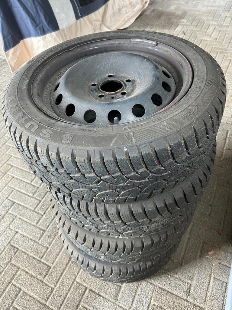 Winterbanden Volvo V50, Ophalen, Gebruikt, 16 inch, Banden en Velgen