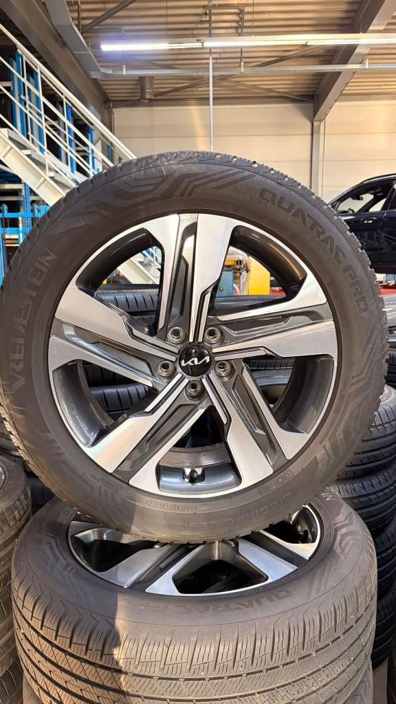 KIA 19'' velgen en all season banden te koop!, Auto-onderdelen, Banden en Velgen, Nieuw, 235 mm, All Season