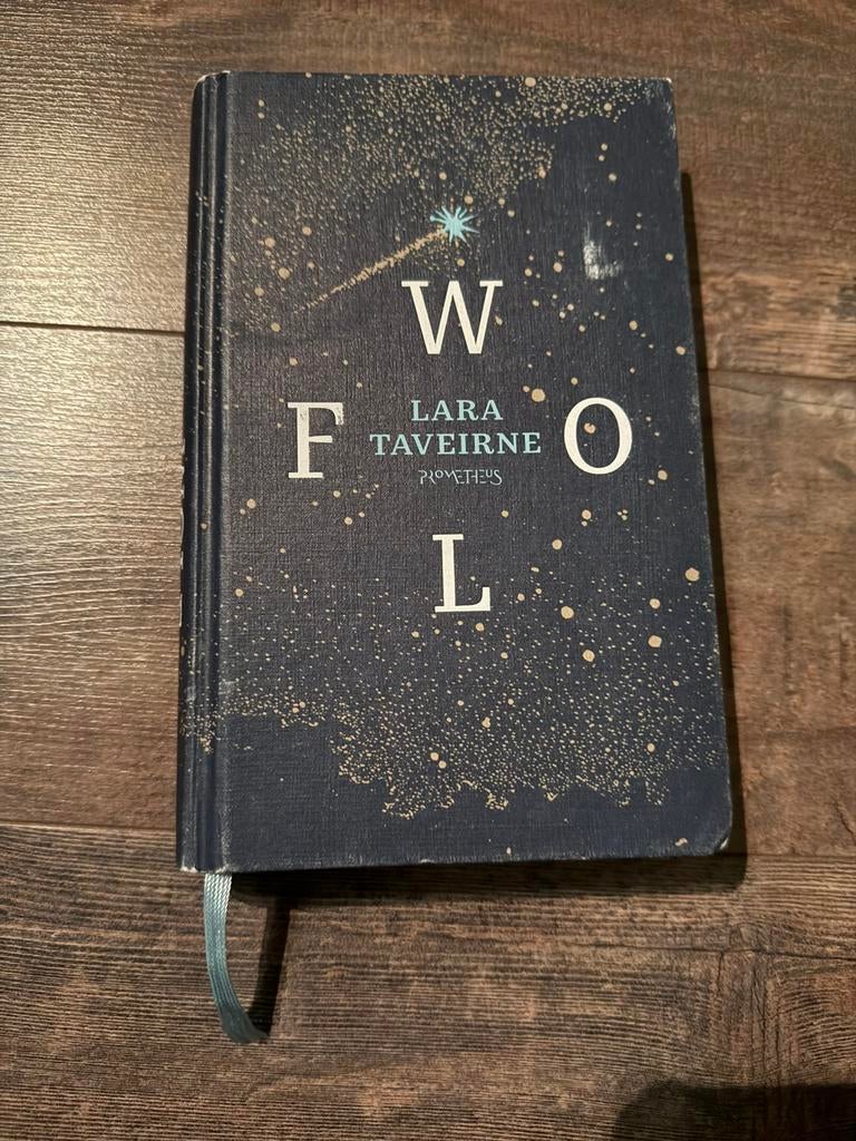 Lara Taveirne - Wolf, Ophalen of Verzenden, Zo goed als nieuw, Lara Taveirne