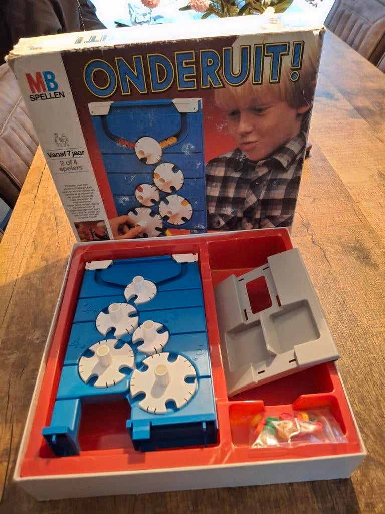 Vintage onderuit  grote versie, Hobby en Vrije tijd, Gezelschapsspellen | Bordspellen, Ophalen of Verzenden