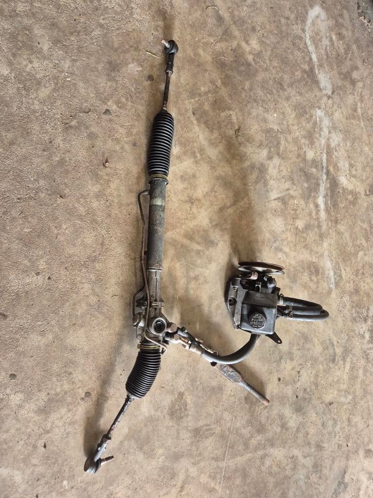 Tekoop Bekrachtigd stuurhuis Volvo 240/244/245 compleet, Ophalen, Volvo