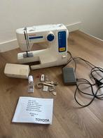 Toyota Naaimachine RS Series A (SD) met accessoires, Hobby en Vrije tijd, Naaimachines en Toebehoren, Ophalen, Gebruikt, Naaimachine