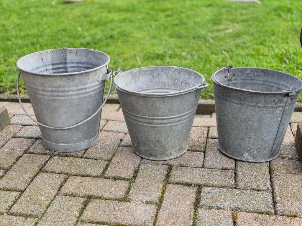 Set van 3 zinken emmers - Decoratief en functioneel, Huis en Inrichting, Emmers, Ophalen, Gebruikt, Zink, Met handgreep