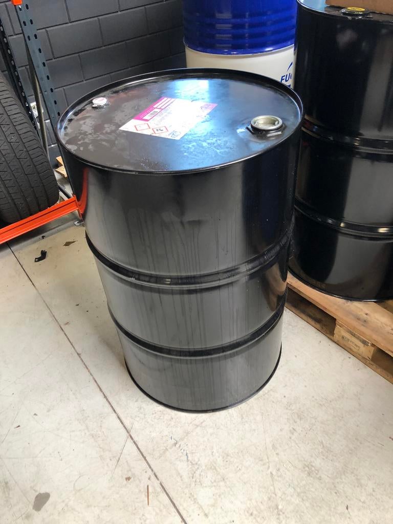 Olie/vuurton 205 liter vat metaal, Tuin en Terras, Vuurkorven, Ophalen