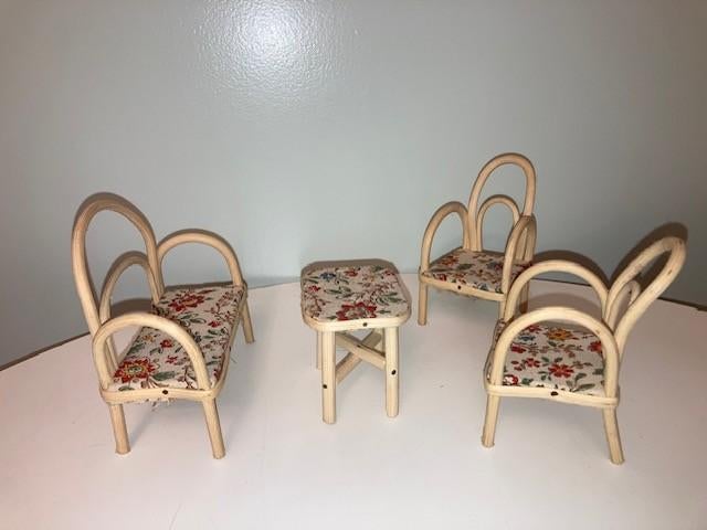 Vintage rotan poppenhuis zithoek/meubeltjes, Verzamelen, Ophalen of Verzenden, Overige typen