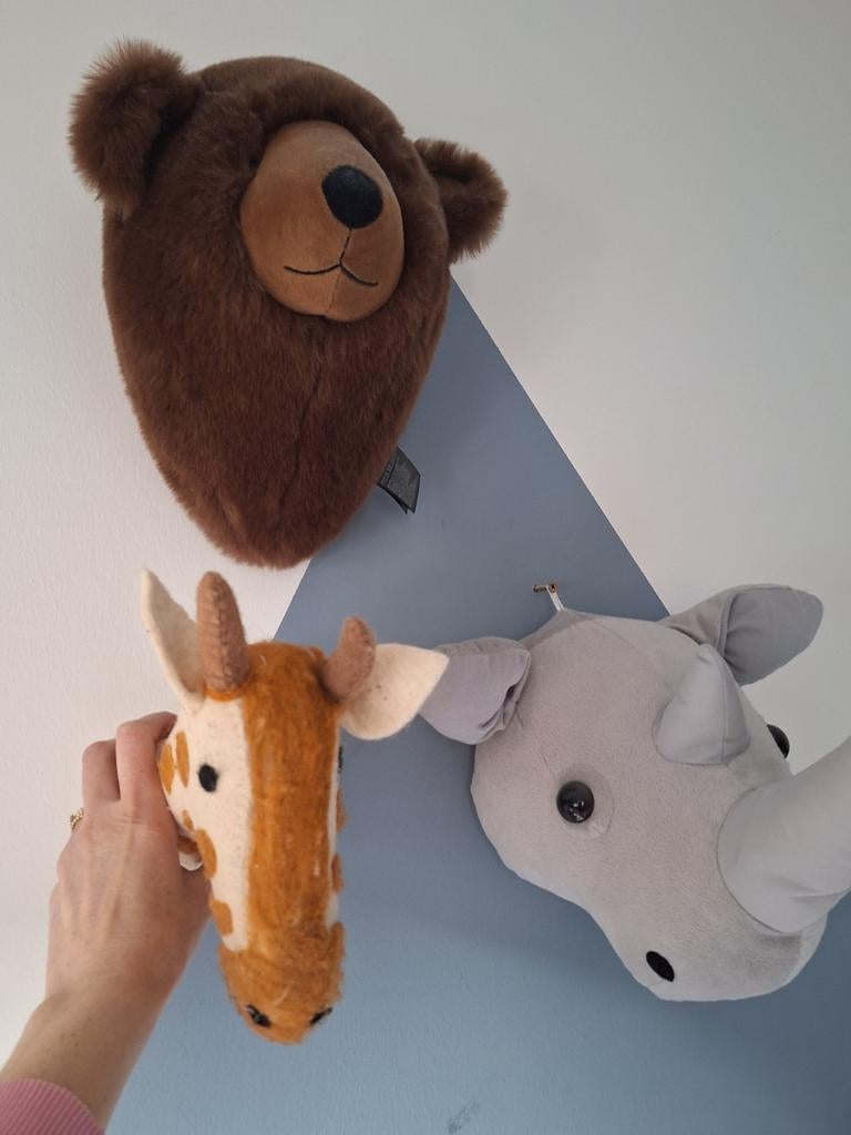 Wanddecoratie dierenkoppen aan de muur giraffe beer neushoor, Ophalen of Verzenden, Zo goed als nieuw, Wanddecoratie