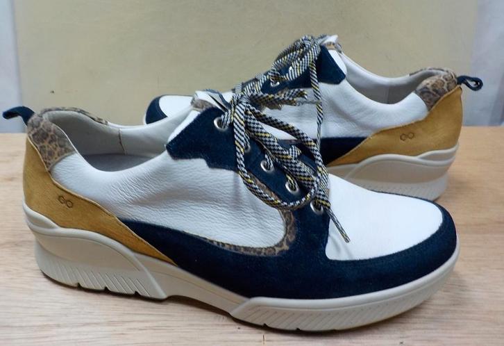 Durea GO sneakers wit met blauw combi maat 41 1/2 K, Kleding | Dames, Schoenen, Zo goed als nieuw, Sneakers of Gympen, Wit, Ophalen of Verzenden