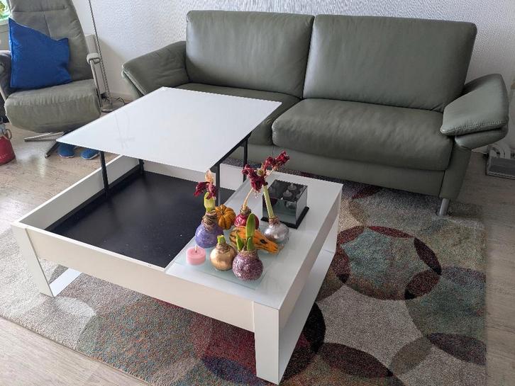 Salontafel met uitklap blad - comfortabel eten voor de TV, Huis en Inrichting, Tafels | Salontafels, Zo goed als nieuw, 50 tot 75 cm