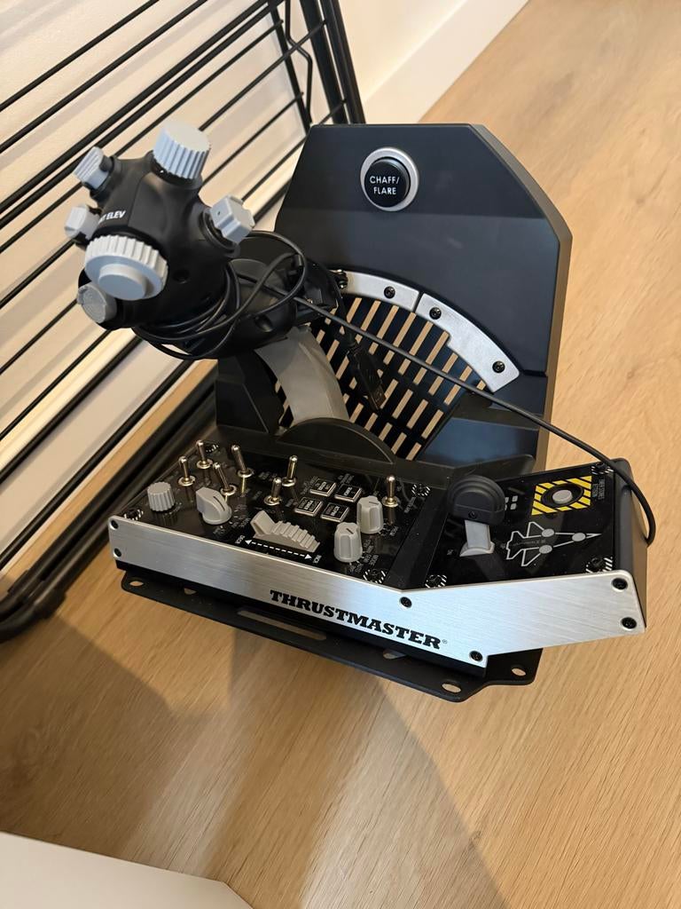 Thrustmaster Viper TQS Mission Pack voor PC (z.g.a.n.), Ophalen, 1 speler, Zo goed als nieuw, Vanaf 3 jaar