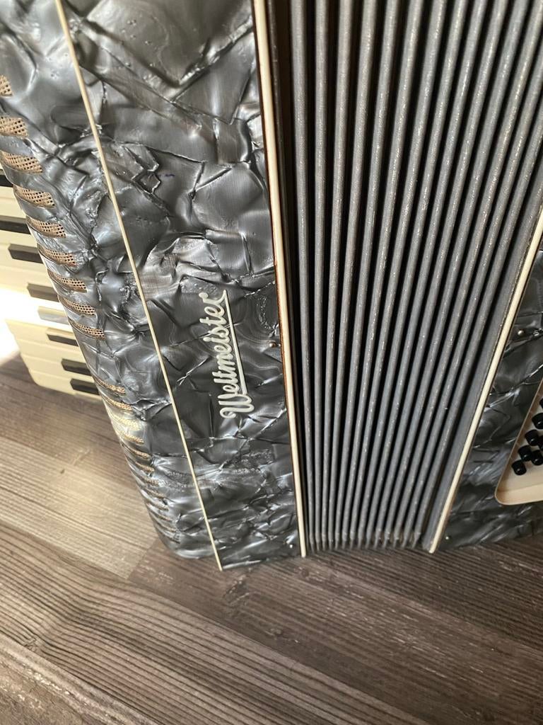 Weltmeister accordeon, Muziek en Instrumenten, Gebruikt, Overige formaten, Weltmeister, Toetsaccordeon