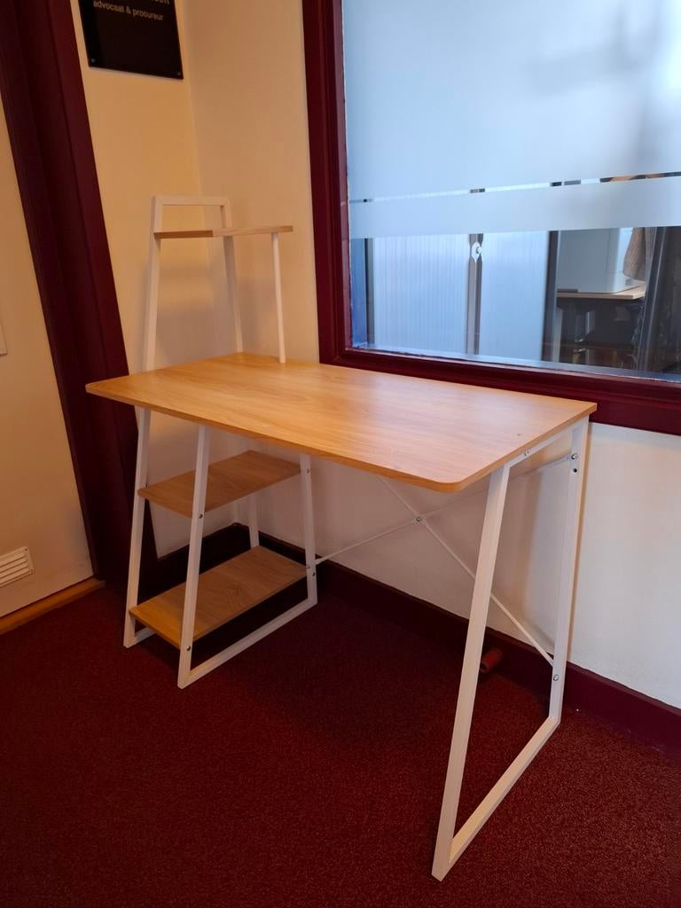 Modern bureau met handige opbergplankjes, Ophalen, Zo goed als nieuw, Bureau