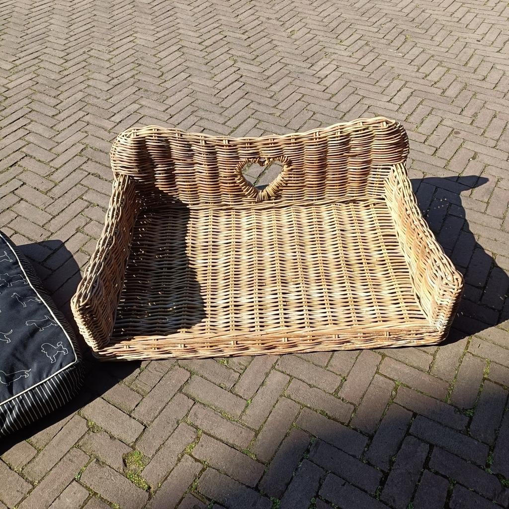 Wegens de omstandigheden div.manden voor grote hond, Dieren en Toebehoren, Ophalen of Verzenden, Overige