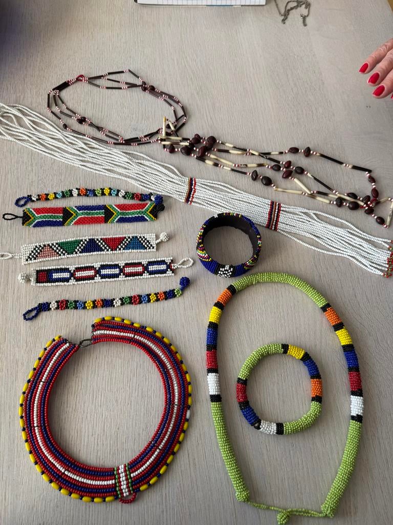 Afrikaanse masai sieraden, Ophalen of Verzenden, Gebruikt, Overige kleuren, Overige materialen
