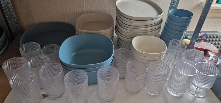 Ah moods buitenservies buiten servies borden kommen glazen, Huis en Inrichting, Keuken | Servies, Zo goed als nieuw, Compleet servies