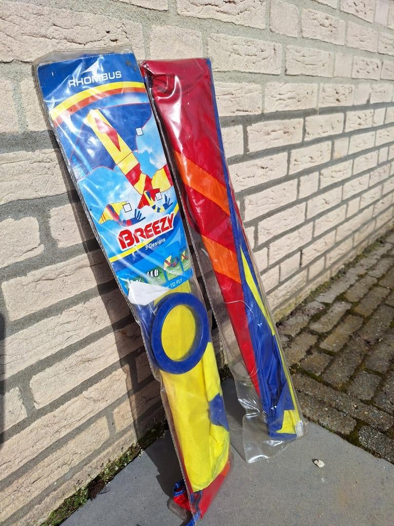 2 nieuwe vliegers - Rhombus Breezy en Diamond Kite, Sport en Fitness, Vliegeren, Ophalen