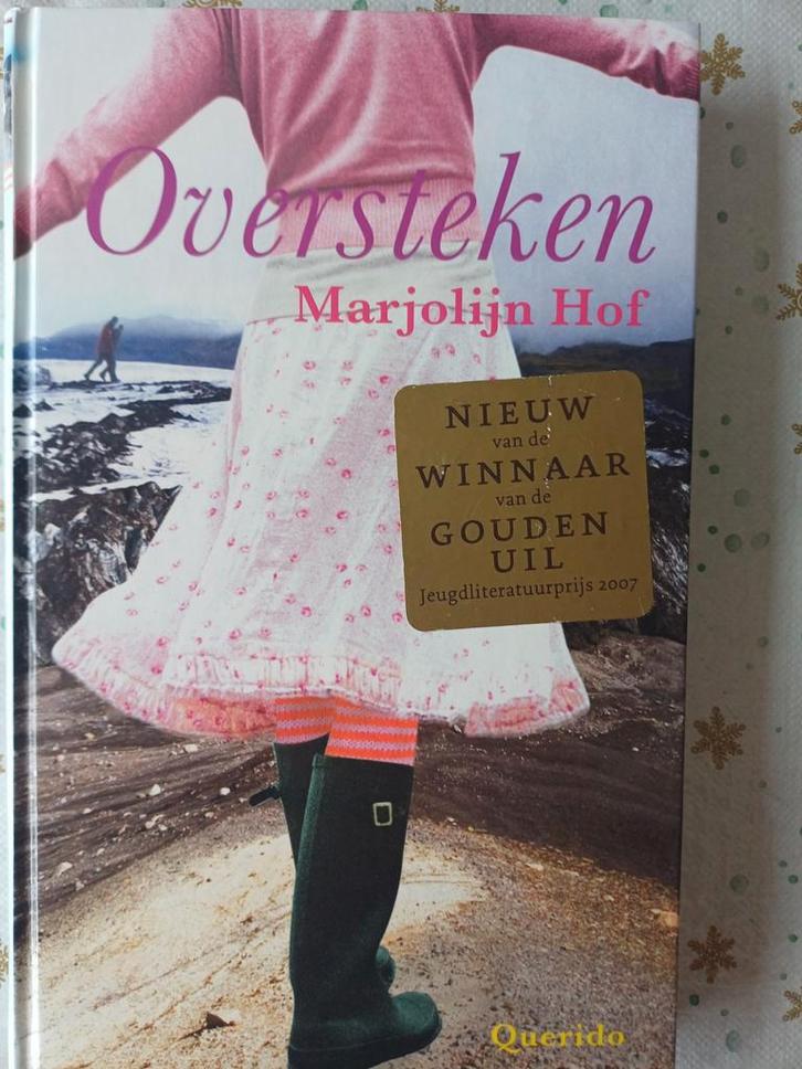 Marjolein Hof - Oversteken. Zgan., Boeken, Kinderboeken | Jeugd | 10 tot 12 jaar, Zo goed als nieuw, Ophalen of Verzenden