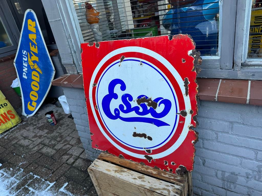 Esso oud emalle reclamebord, Ophalen