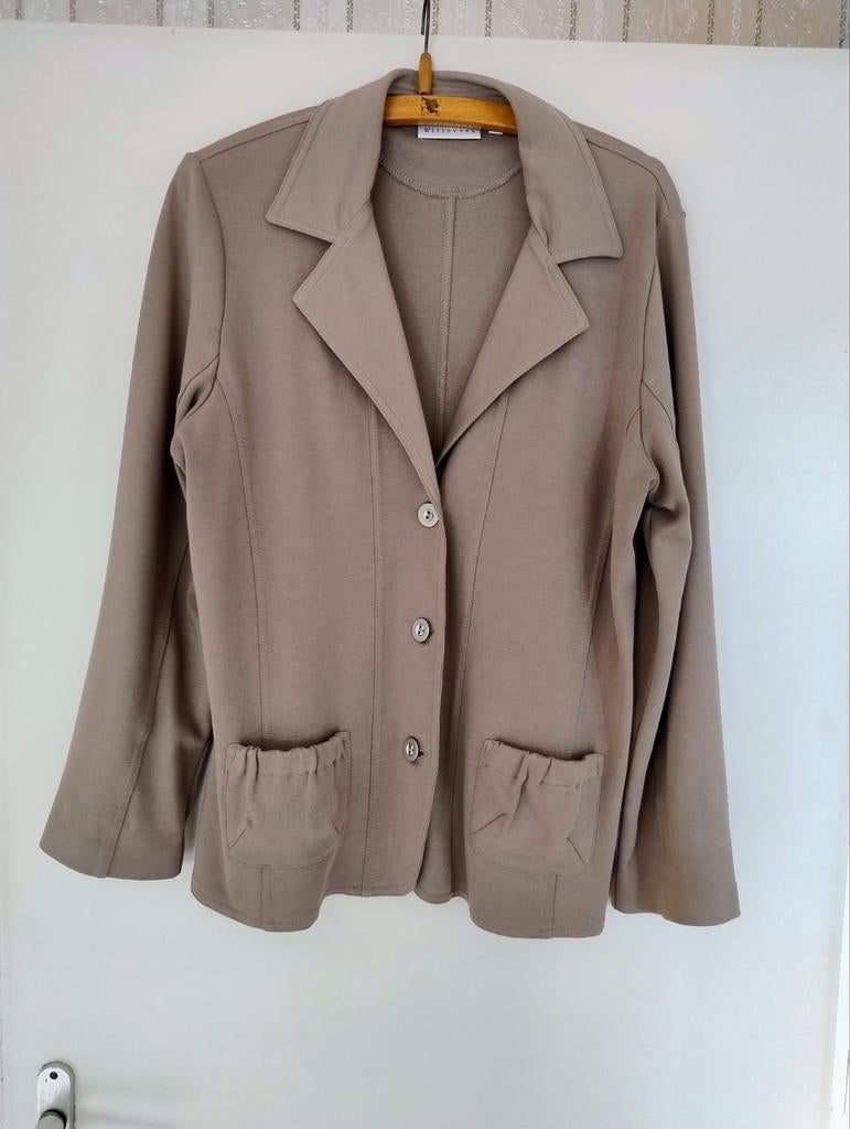 Zandkleurige blazer Witteveen, Ophalen of Verzenden, Zo goed als nieuw, Maat 38/40 (M), Beige