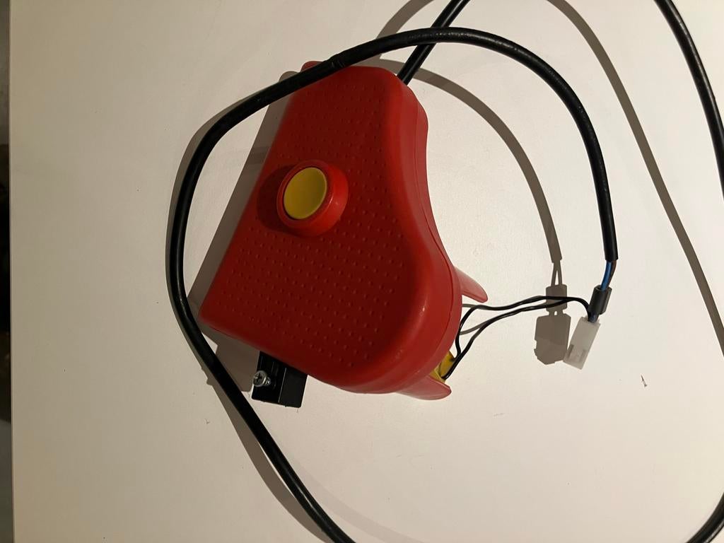 Dodemansschakelaar SSB6S voor verticuteermachine, Ophalen of Verzenden, Gebruikt