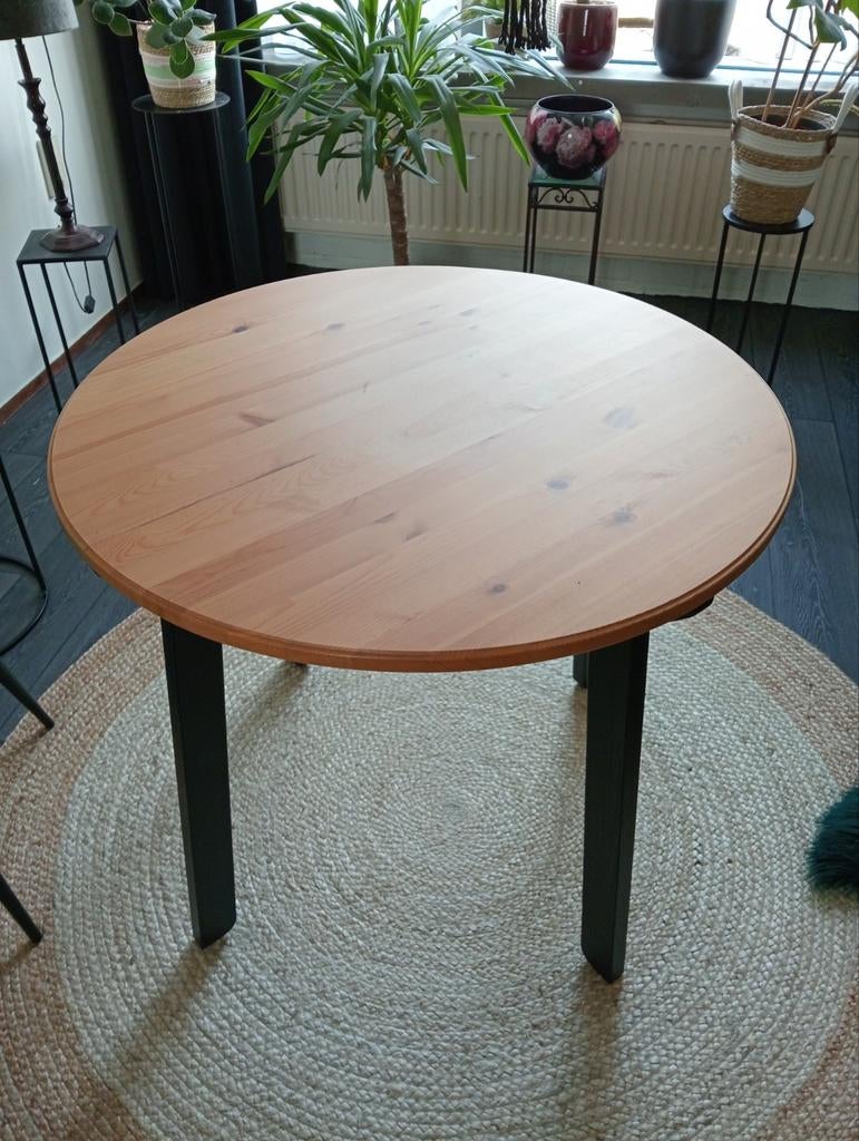 Kleine ronde eethoek zwart met stoelen 120 cm doorsnede, Huis en Inrichting, Tafels | Eettafels, Ophalen, Rond, Zo goed als nieuw